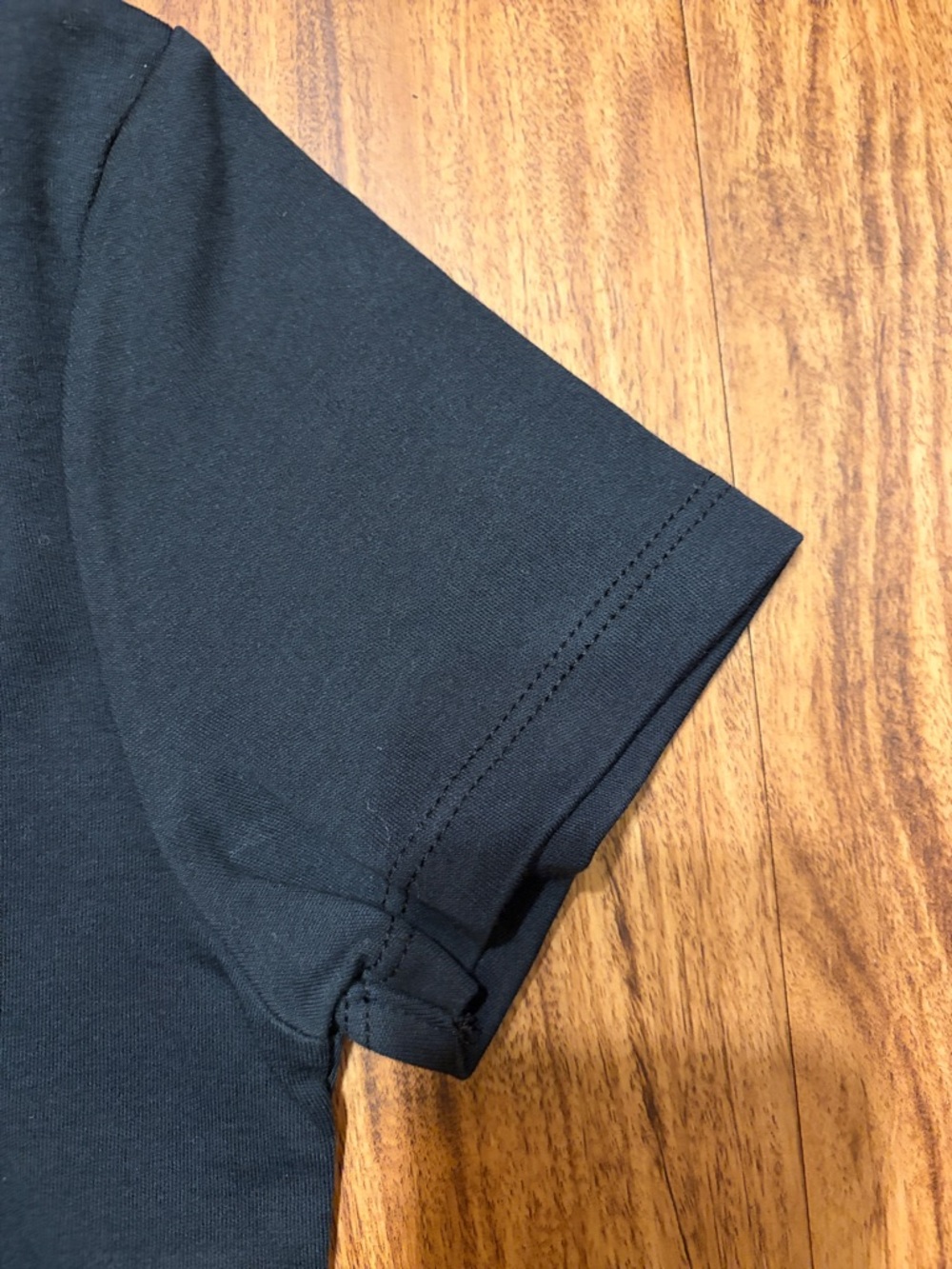 NWT French Connection Black Crewneck Logo Tee - Picture 4 of 8